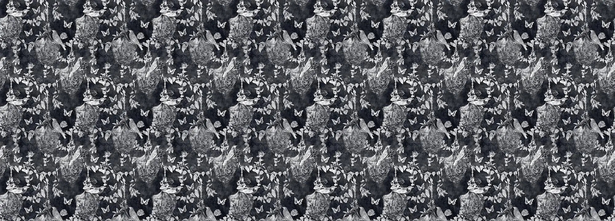 Majestic Memoir In Black Wallpaper Vladila