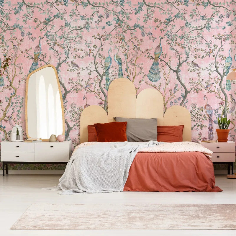 Peacock Chinoiserie in Rosa Wallpaper Vladila